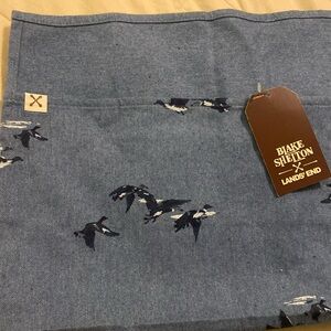 Handkerchief / square ?